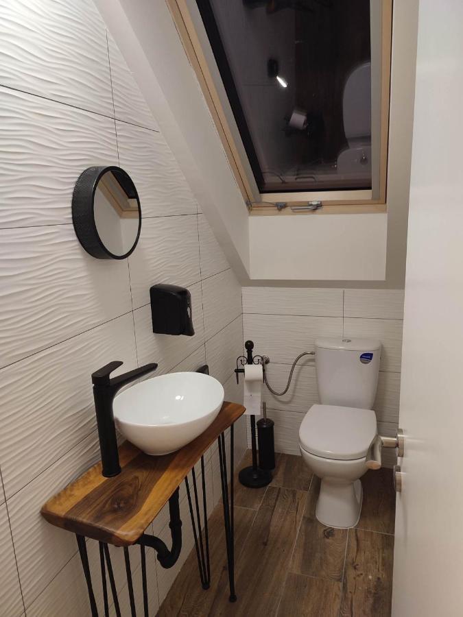 Apartman Tulipan Hnusta Exterior foto